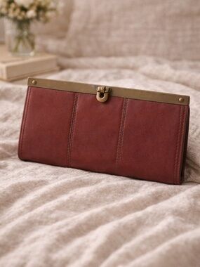 Fossil Burgundy Leather Wallet Continental clutch